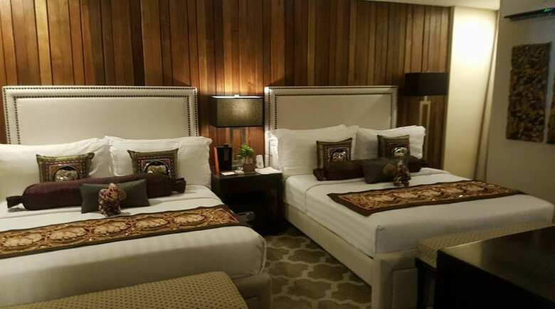 Bed & Breakfast The Oriental Luxury Suites Tagaytay