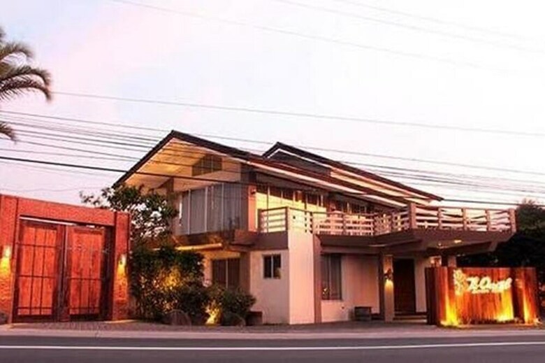 Bed & Breakfast The Oriental Luxury Suites Tagaytay