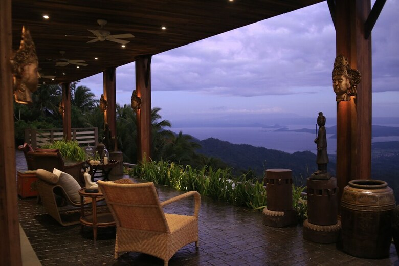 Bed & Breakfast The Oriental Luxury Suites Tagaytay