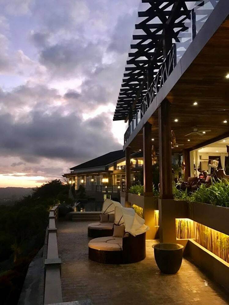 Bed & Breakfast The Oriental Luxury Suites Tagaytay