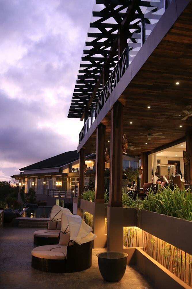 Bed & Breakfast The Oriental Luxury Suites Tagaytay
