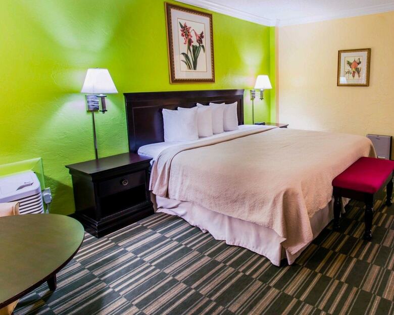 Hotel Quality Inn Oceanfront