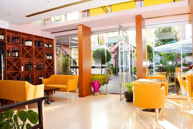 Royal Vila Hotel