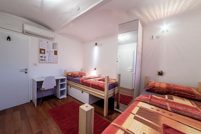 Hostal Palmers Lodge Hostel