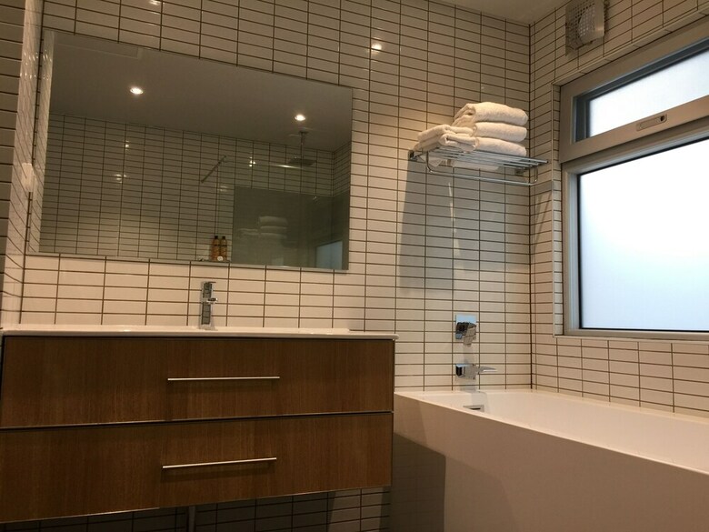 Semaphore Splash Apartments