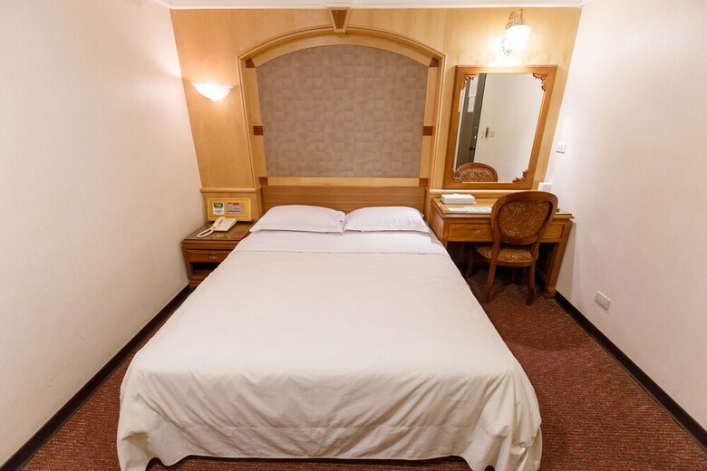 Champion Hotel