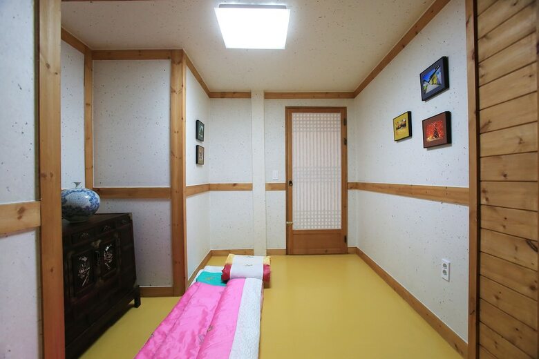 Hotel Saekdongjeogori Guesthouse