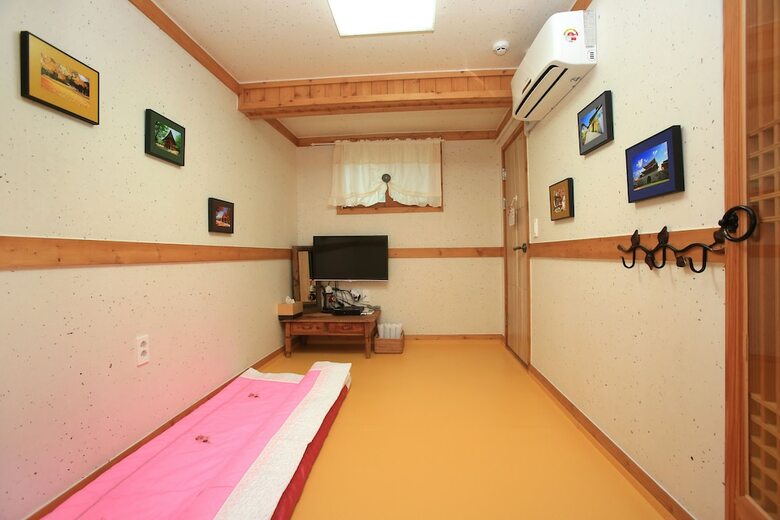 Hotel Saekdongjeogori Guesthouse