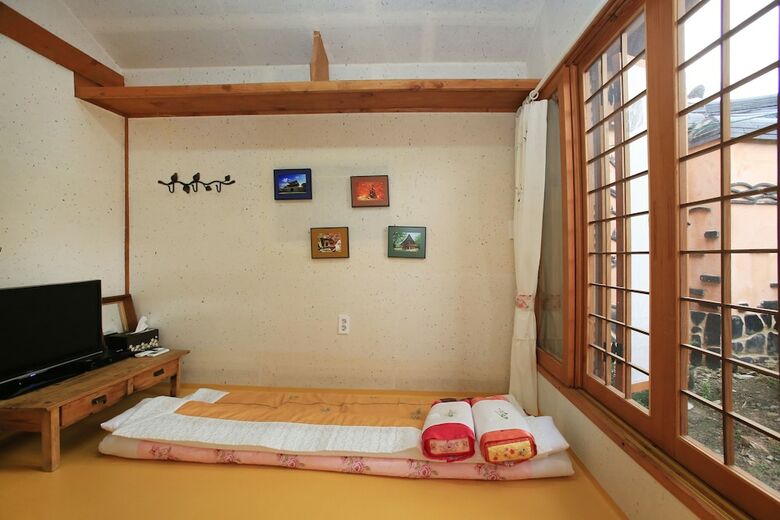 Hotel Saekdongjeogori Guesthouse