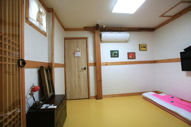 Hotel Saekdongjeogori Guesthouse