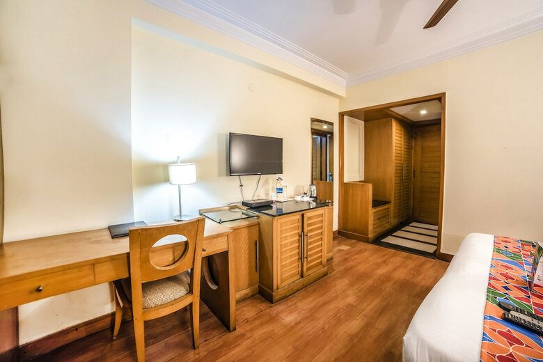 Fabhotel Bmk Gk1