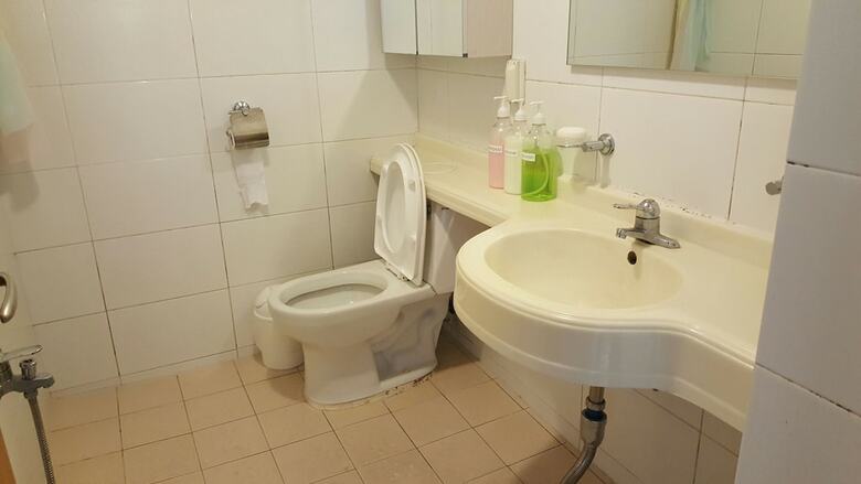 Hostal Happy Tree Guesthouse - Hostel