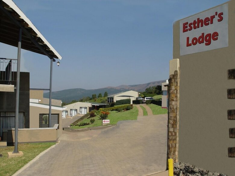 Hotel Esther's Lodge