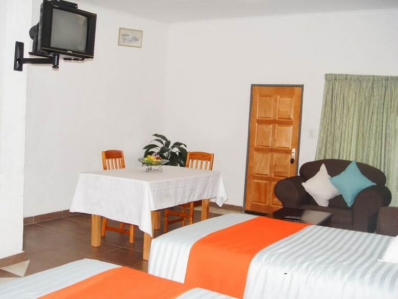 Hotel Esther's Lodge