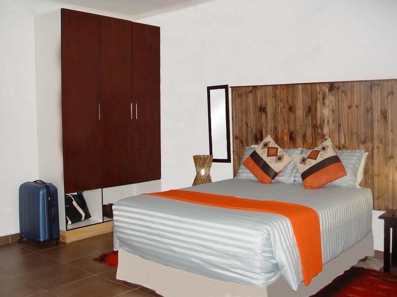 Hotel Esther's Lodge