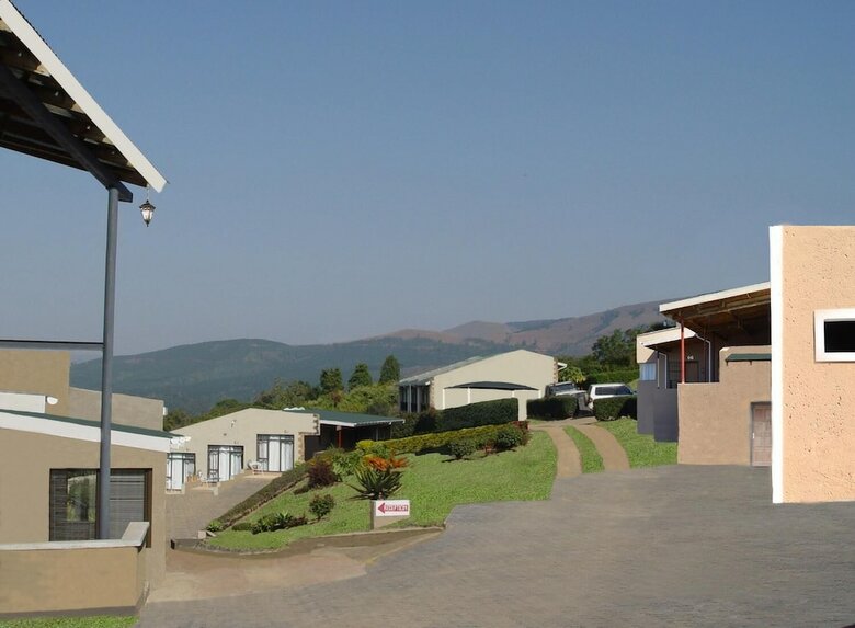 Hotel Esther's Lodge
