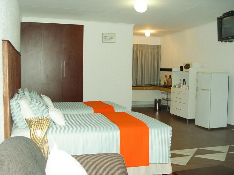 Hotel Esther's Lodge