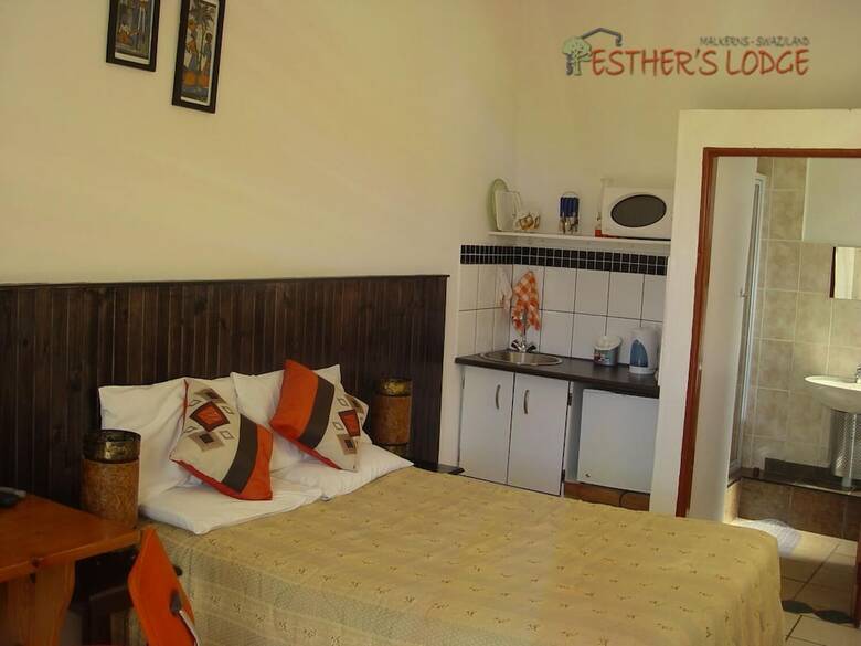 Hotel Esther's Lodge