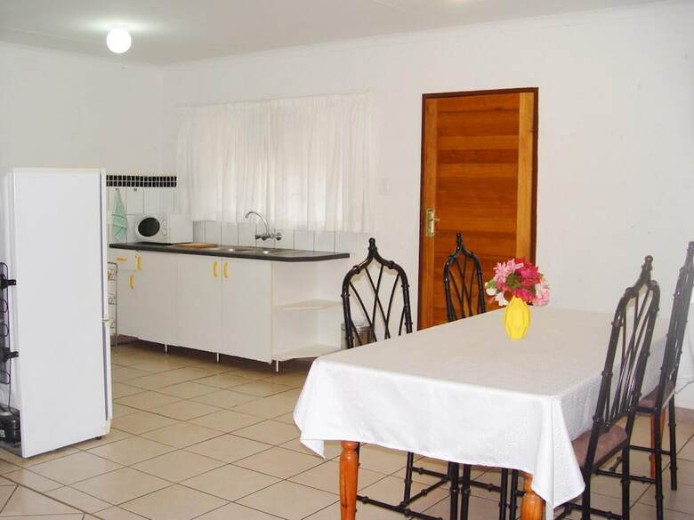 Hotel Esther's Lodge