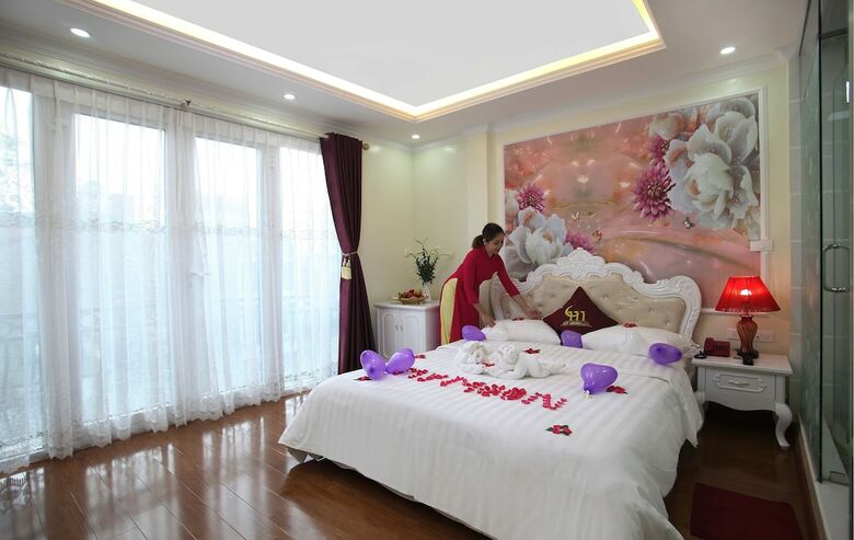 My Moon Hotel