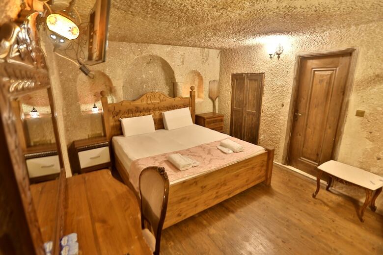 Kardesler Cave Hotel