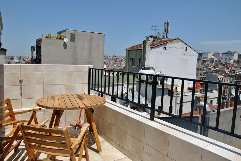 Hostal Chilloutlya Hostel&bar