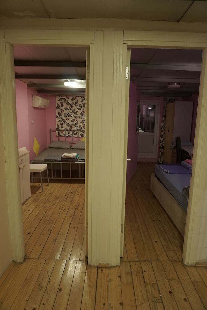 Hostal Chilloutlya Hostel&bar