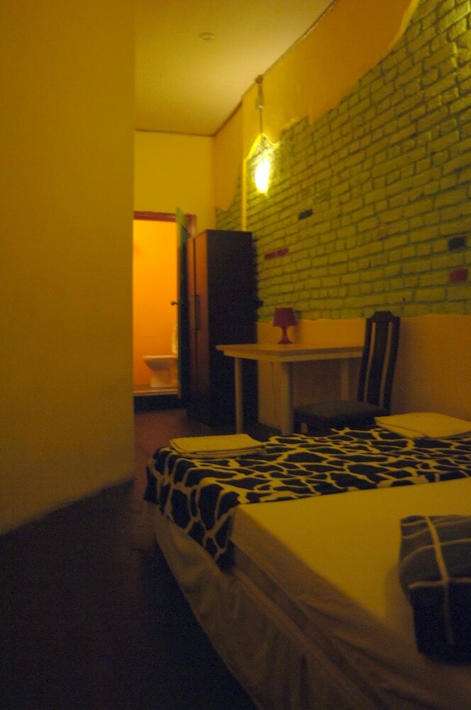 Hostal Chilloutlya Hostel&bar