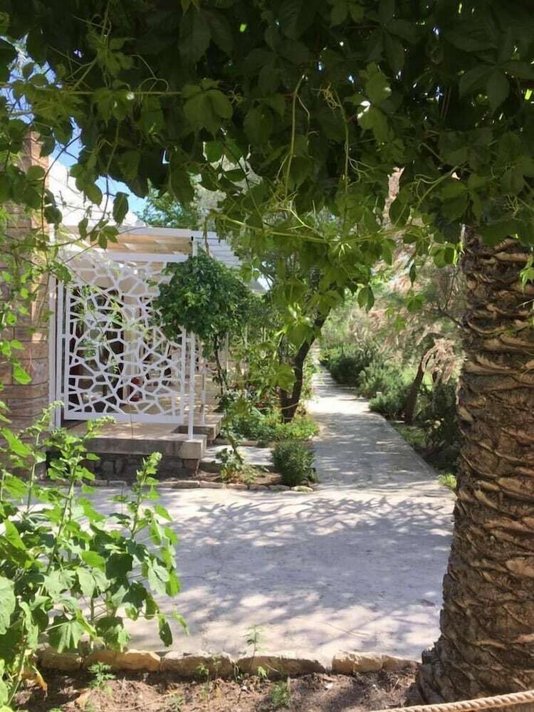 Aytas Hotel