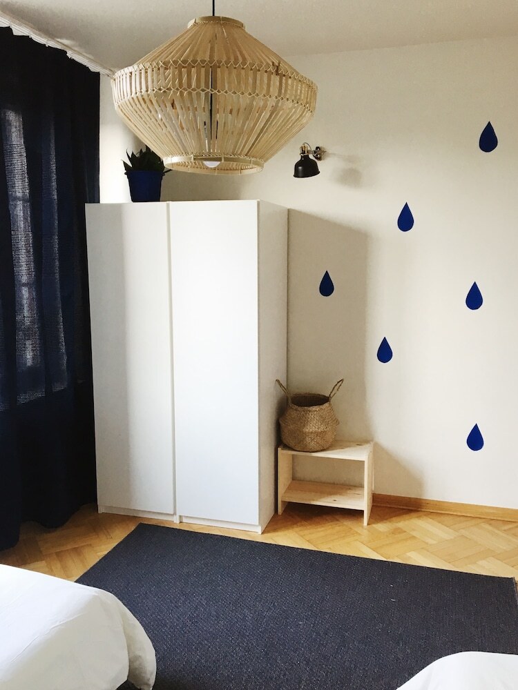 Apartamentos Lucka Rooms - Hey Jude B24.7