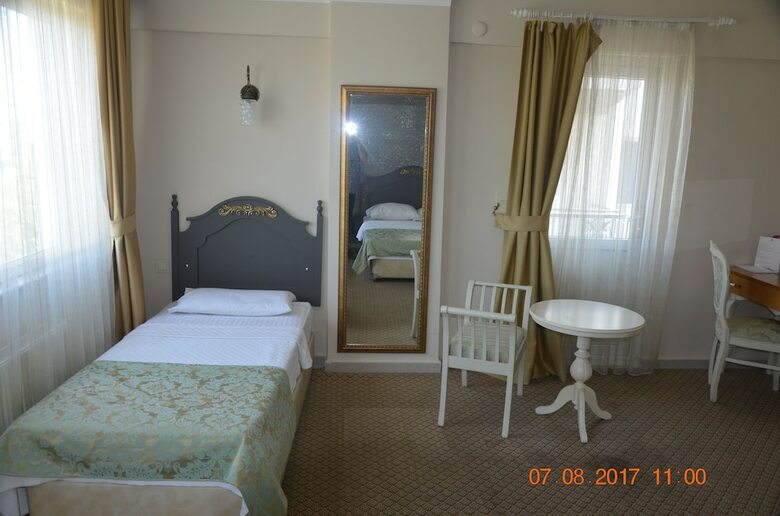 Hotel Sar?�ay Rhodius Otel