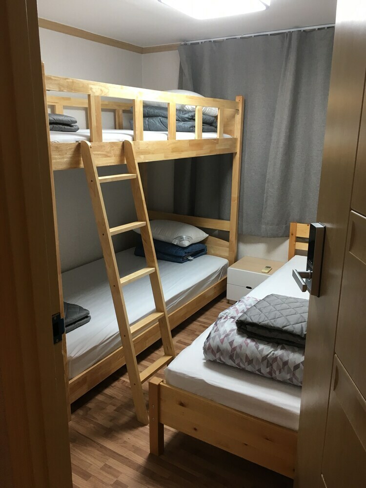 Hostal Guesthouse Ryuga - Hostel