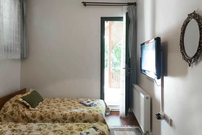 Pension Orhan Kutbay'in Evi Turyolu Cafe Pansiyon