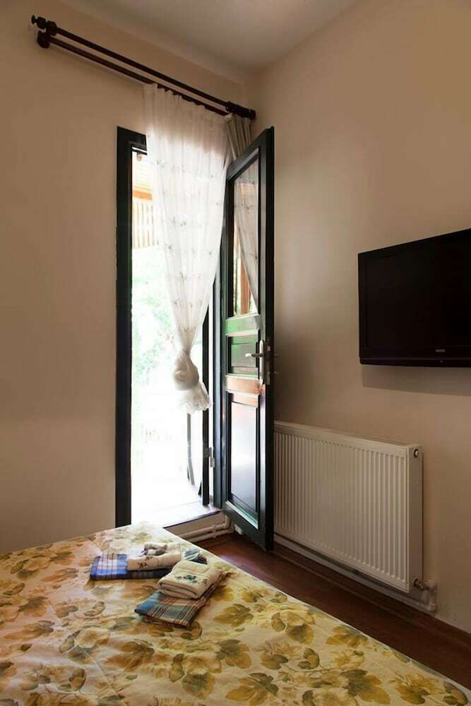 Pension Orhan Kutbay'in Evi Turyolu Cafe Pansiyon
