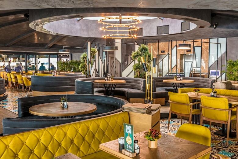 Sinema Hotel