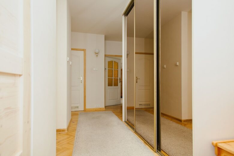 Apartamentos Lucka Rooms - Here Comes The Sun B24.3