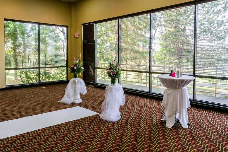 Holiday Inn Hotel And Conference Center Big Rapids