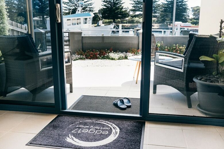 Hotel Edge17 Port Fairy Wharf