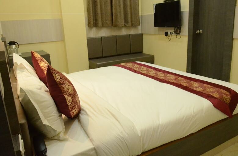 Hotel Rahil Palace