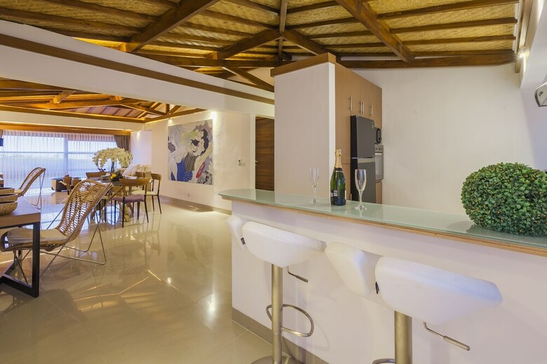 Hotel Imani Suites
