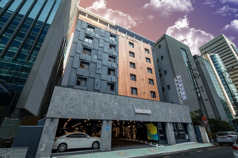 B.cent Hotel