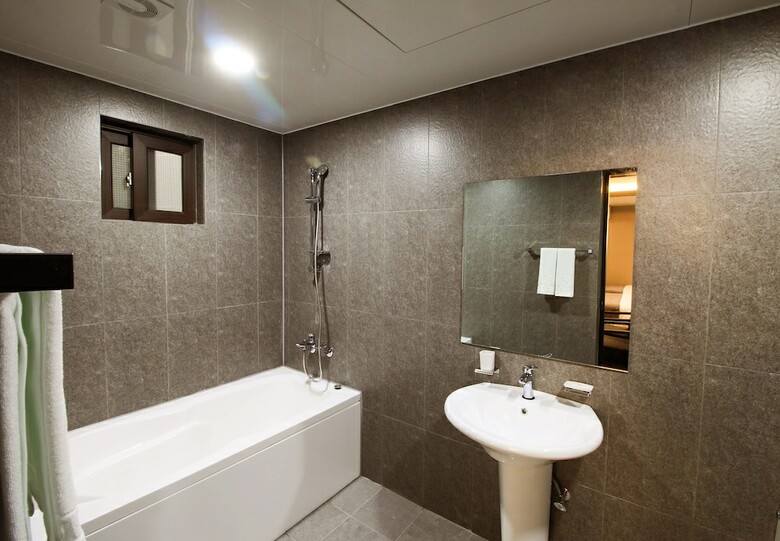 B.cent Hotel
