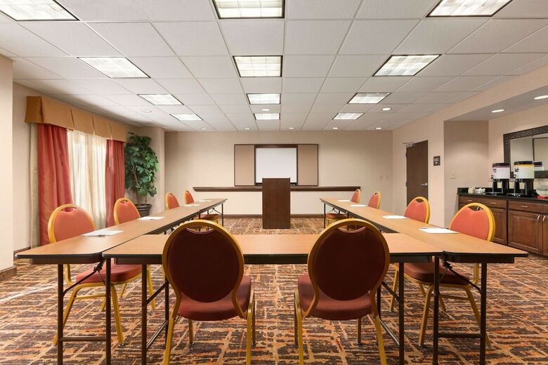 Hotel Hampton Inn Suites Opelika I85 Auburn Area