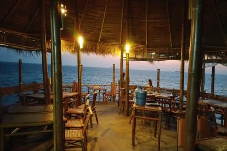 Hotel Paree Hut Resort Koh Sichang