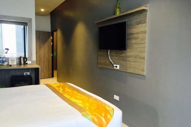 Hotel Rooms Republic