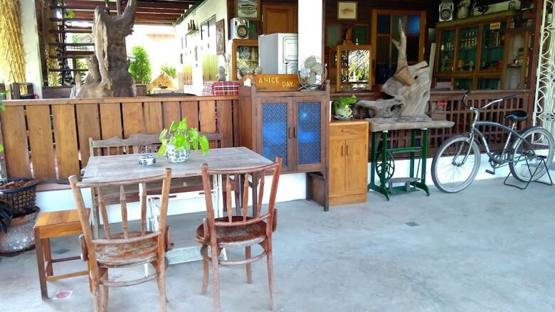 Hotel Ayutthaya Antique Homestay
