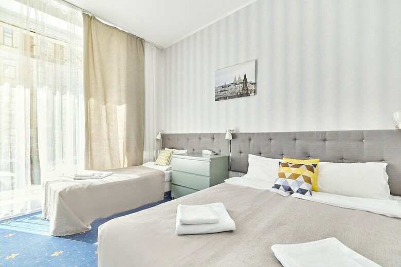 Seven Bridges Hotel