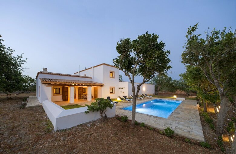 Villa Can Cama