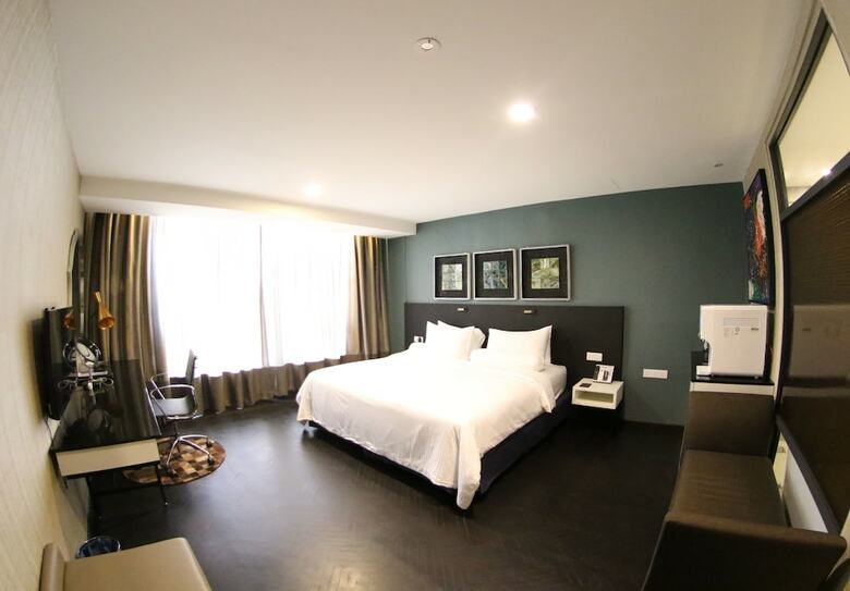 Bedrock Hotel