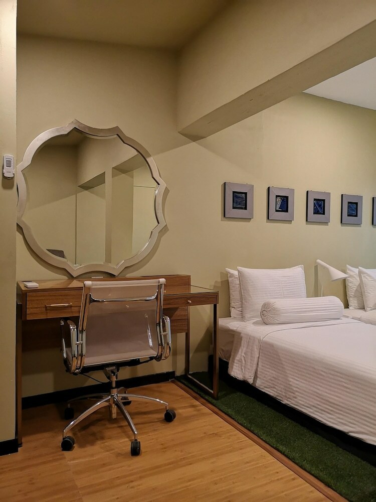 Bedrock Hotel